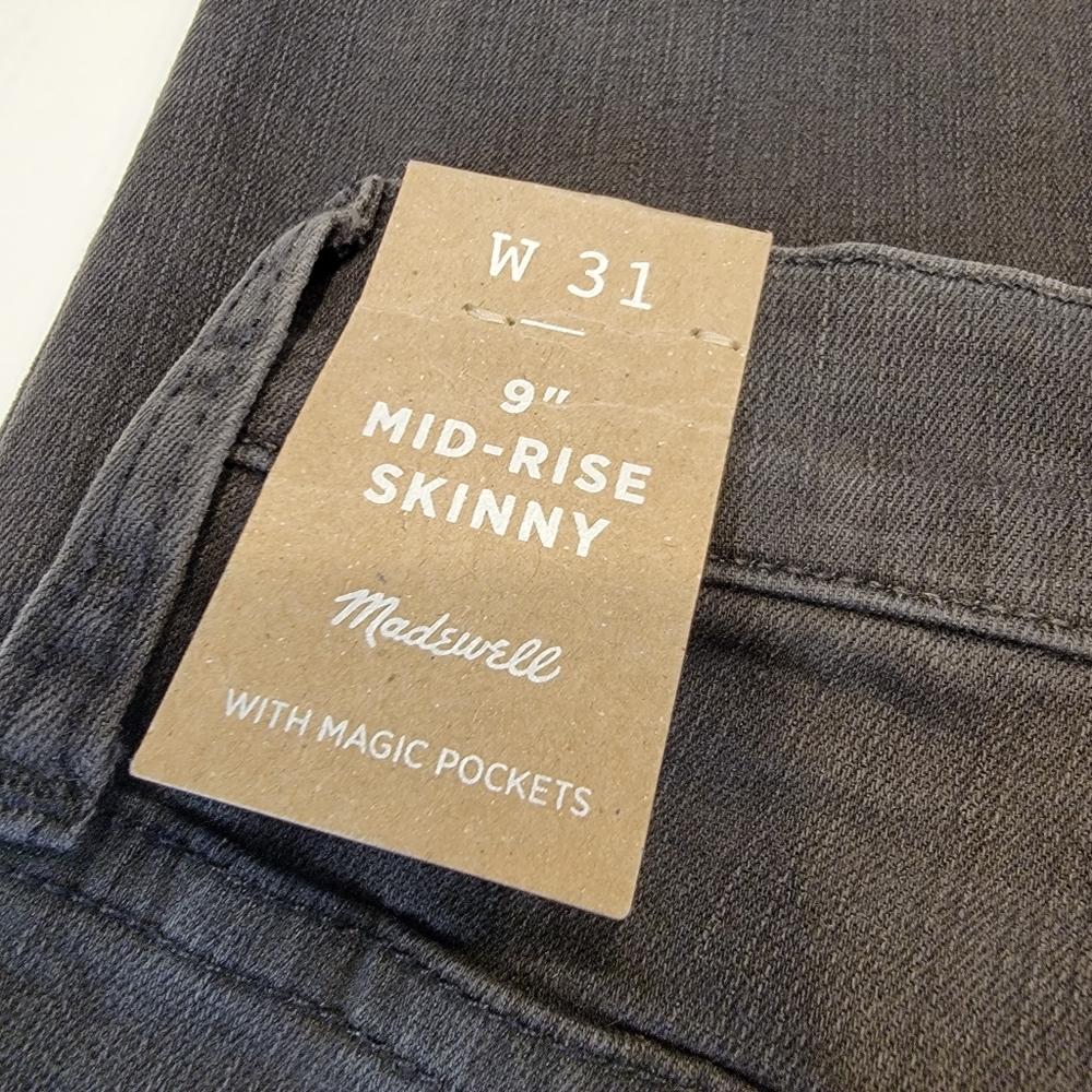 Madewell Mid-Rise Skinny Jean Black Sea Distressed Size 31 NWT! Style H2230 - Picture 4 of 16